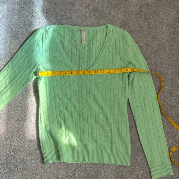 Aqua 100% Cashmere Sweater Medium Green - Picture 8 of 12